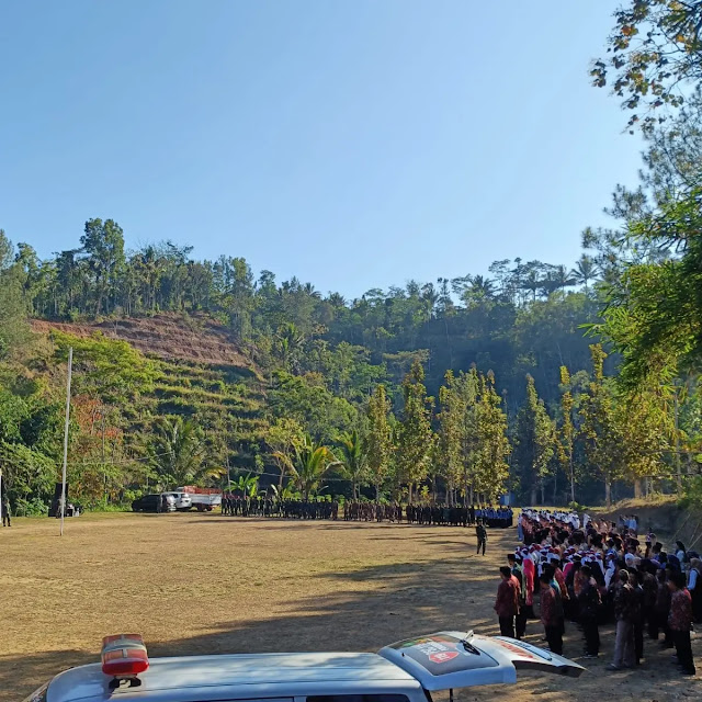 HUT ke 79 Kemerdekaan RI, Warga Senang Bisa Upacara Bareng Satgas TMMD 121 Selur